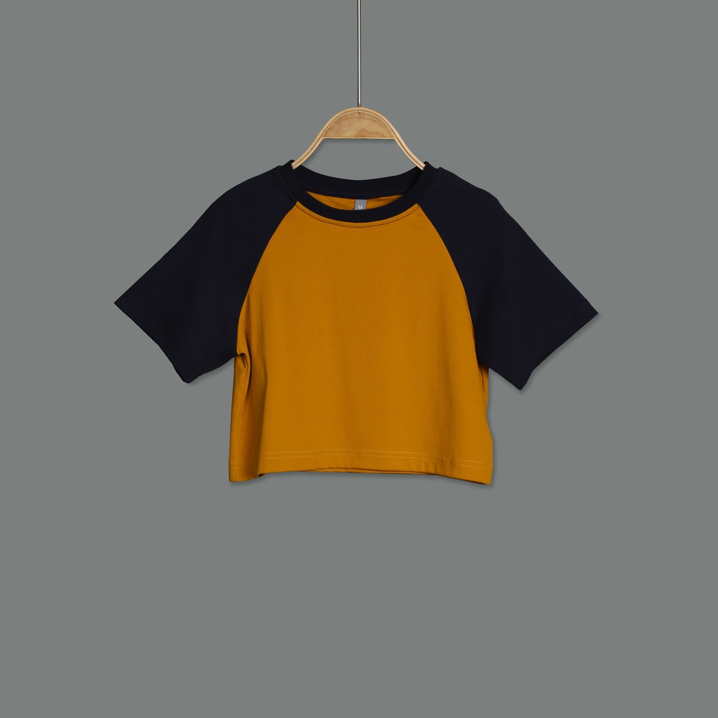 GH23157CropTop Lady