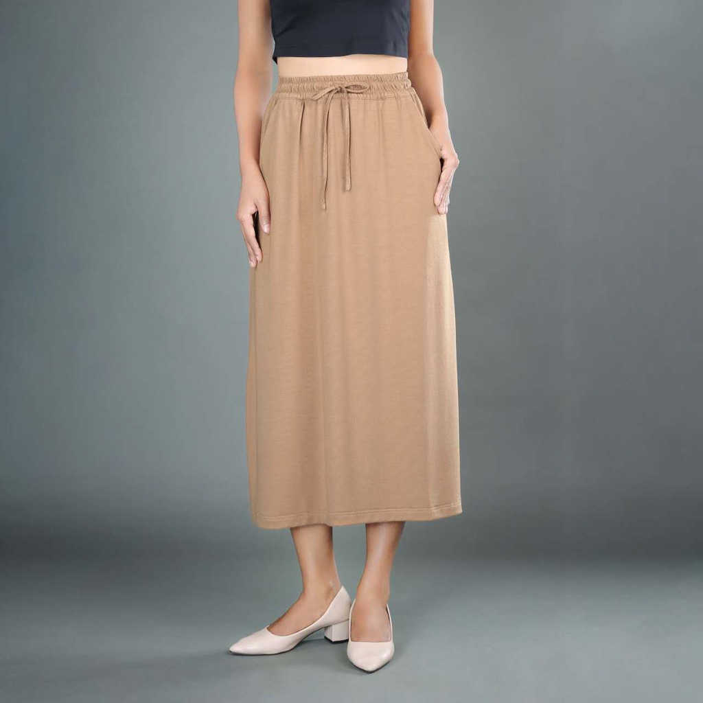 XK113548 Long Skirt Lady