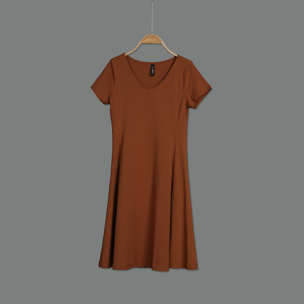 XL213066 Plain Dress Lady